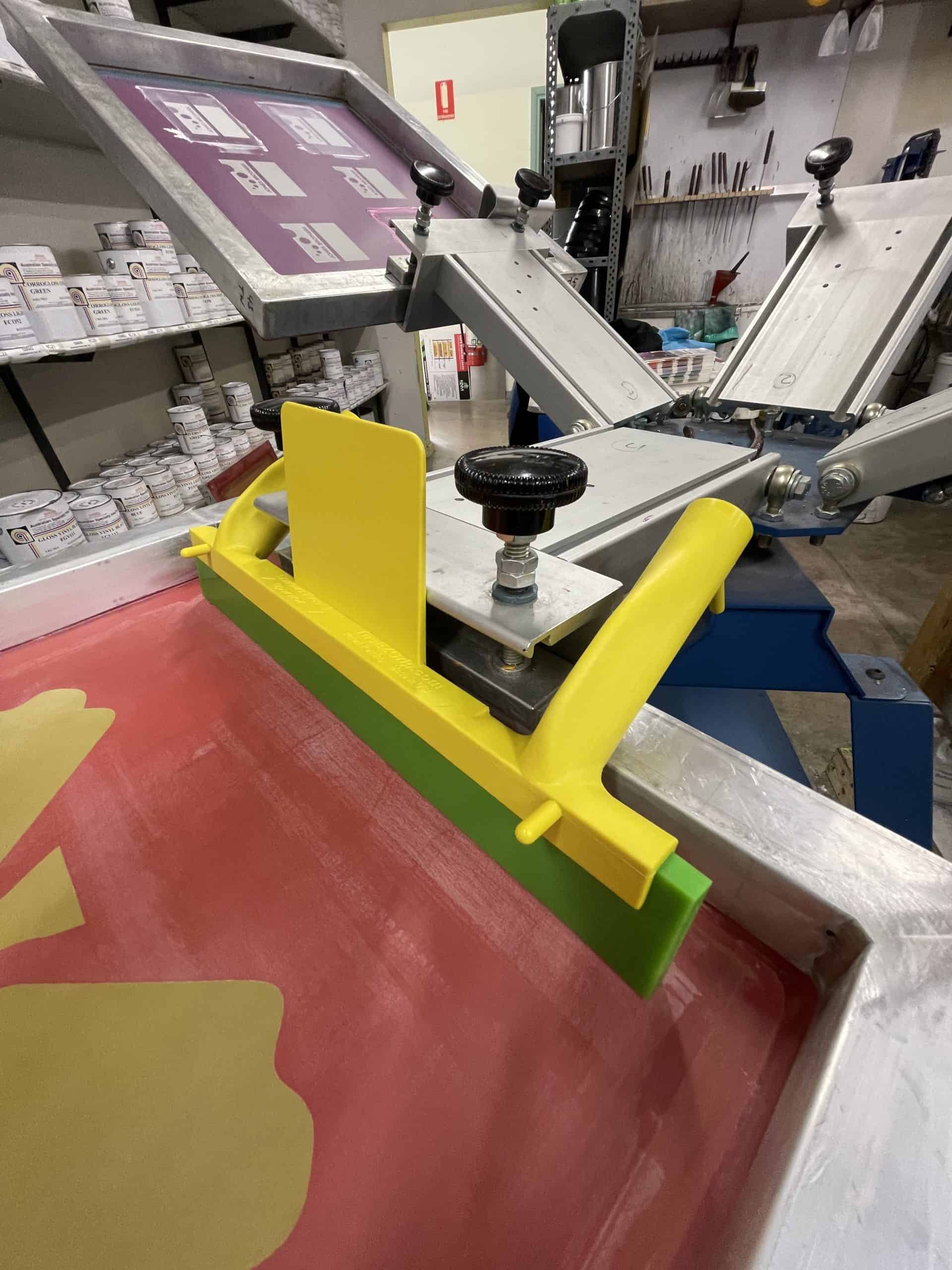 EZIGRIP SQUEEGEE HANDLE 14INCH - Image 4