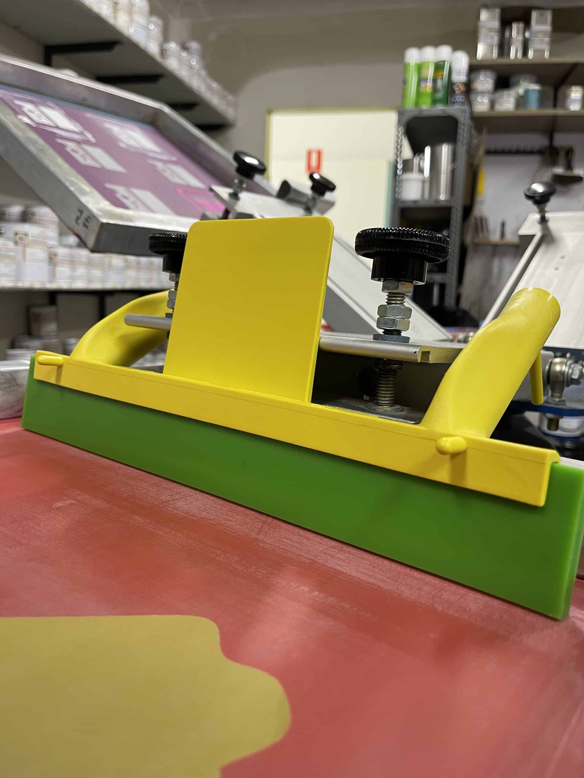 EZIGRIP SQUEEGEE HANDLE 14INCH - Image 3