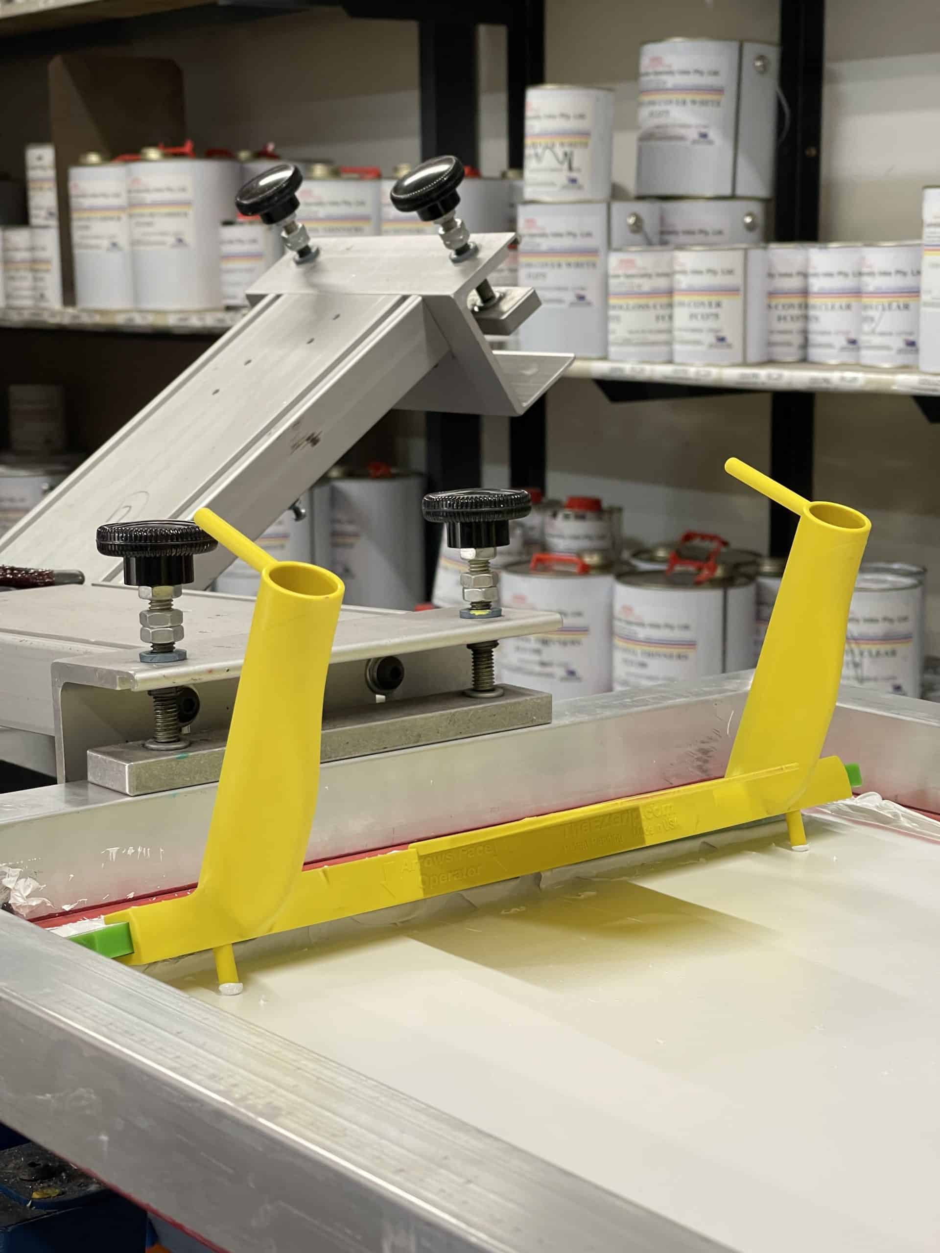 EZIGRIP SQUEEGEE HANDLE 14INCH - Image 6